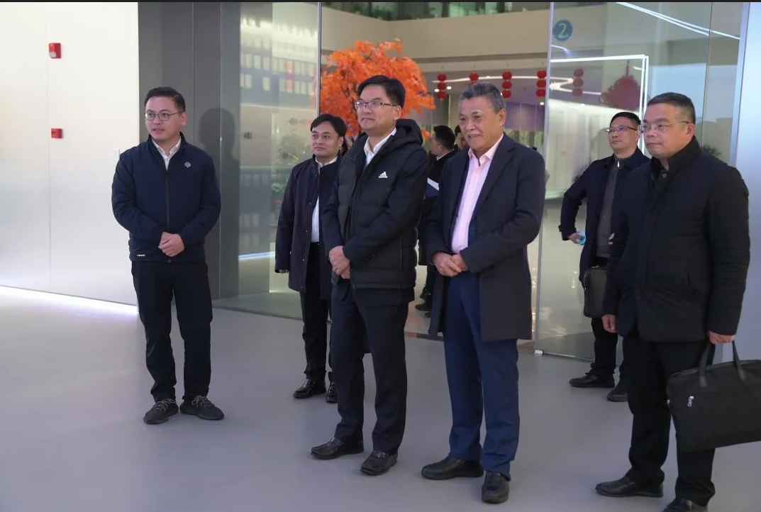 2月8日，杭州市拱墅区委书记李志龙带队赴沐鸣2等重点企业单位开展“大走访大调研大服务大解题”活动。