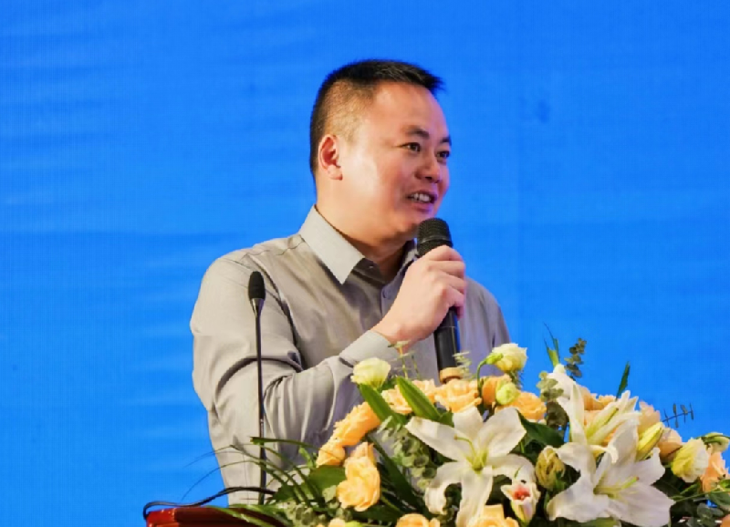 3 会议主持人：沐鸣2平台 | 官方ID注册官网 mmyl
副总裁彭海萍.png